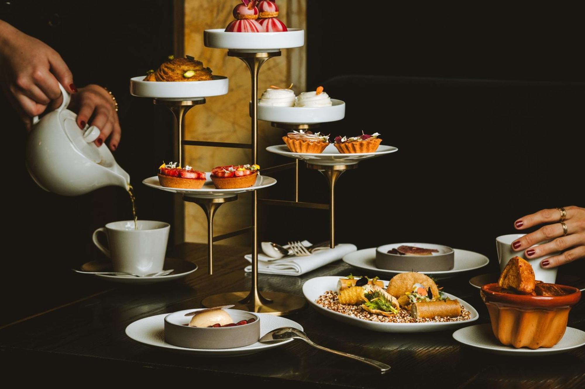 Prince De Galles, A Luxury Collection Hotel, Париж Екстериор снимка