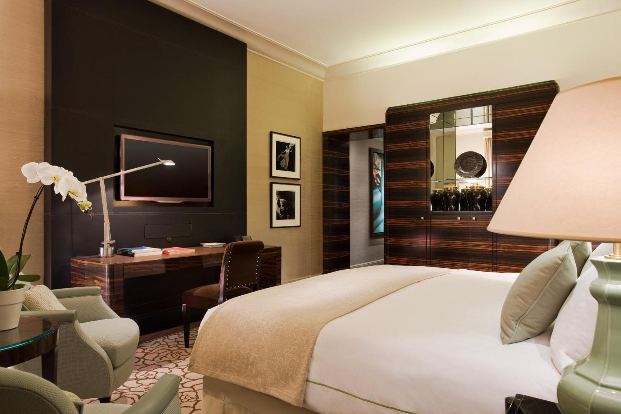 Prince De Galles, A Luxury Collection Hotel, Париж Екстериор снимка