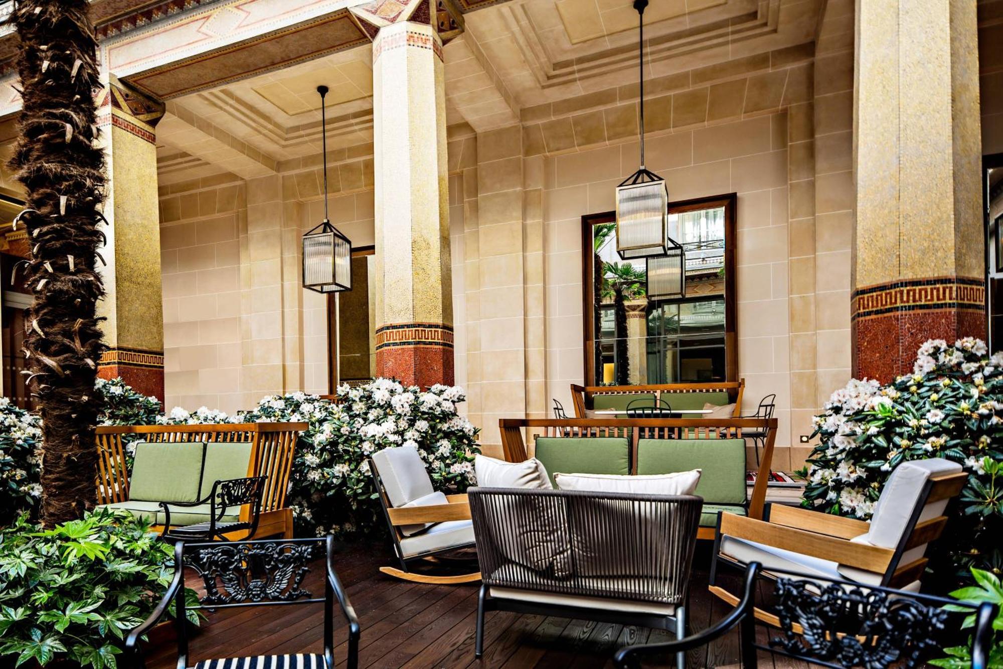 Prince De Galles, A Luxury Collection Hotel, Париж Екстериор снимка
