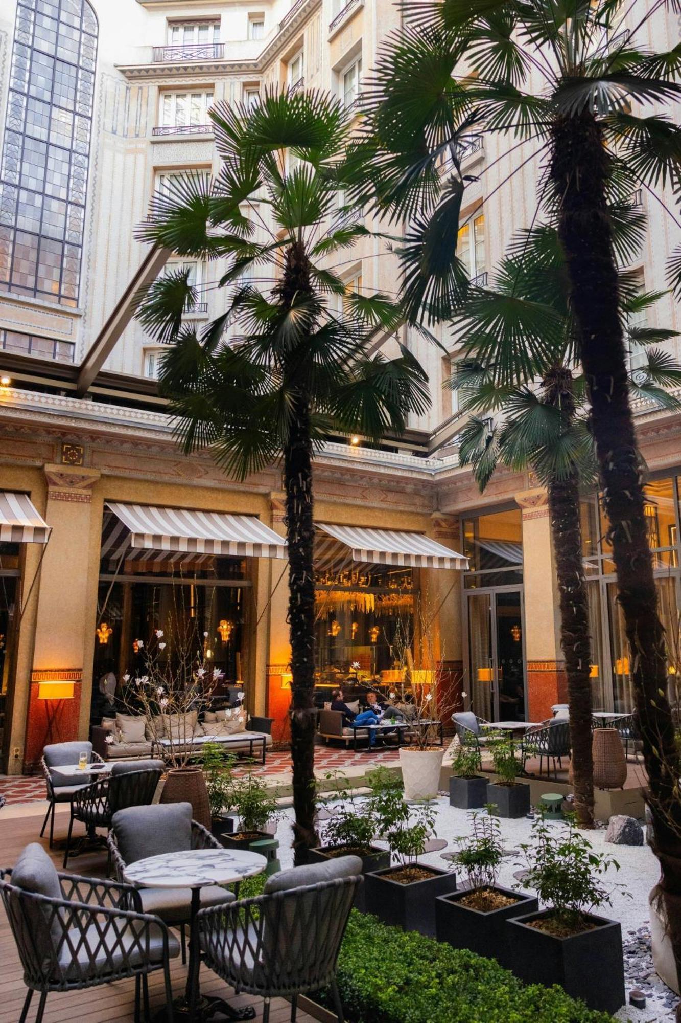 Prince De Galles, A Luxury Collection Hotel, Париж Екстериор снимка