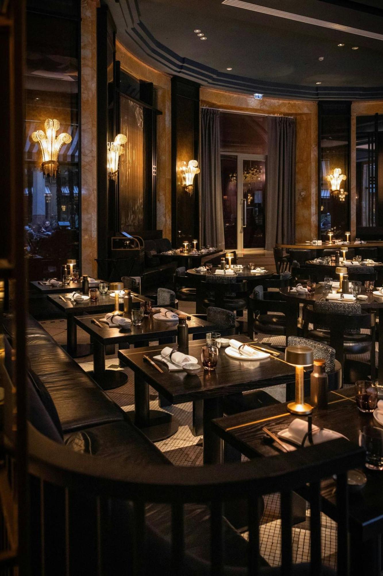 Prince De Galles, A Luxury Collection Hotel, Париж Екстериор снимка